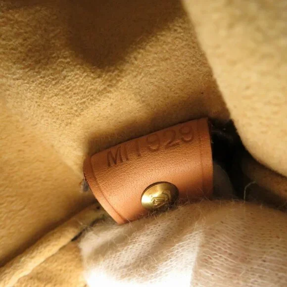 LOUIS VUITTON Authentic Brown Monogram Looping GM Shoulder Bag - Picture 10 of 11